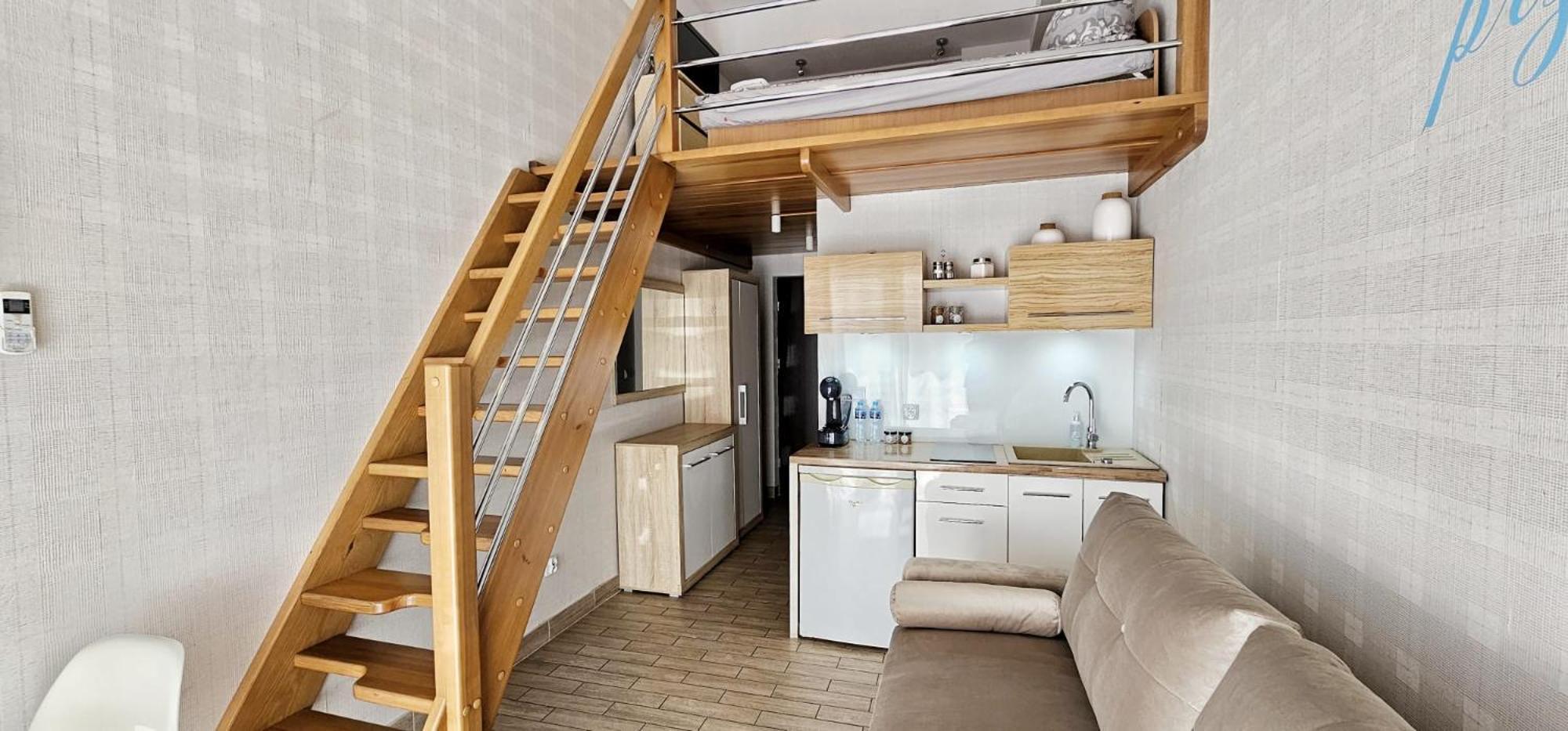 Slavia New S8 Apartment *